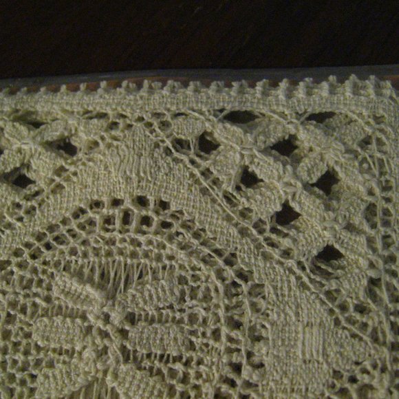 🛍 Victorian Memories Crochet Nottingham Lace Doilies - Picture 6 of 6